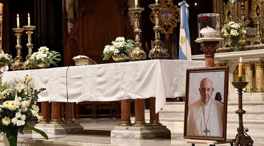 Imagen del contenido Homilia de Mons. Marcelo Colombo durante la Misa en Memoria del Papa Francisco
